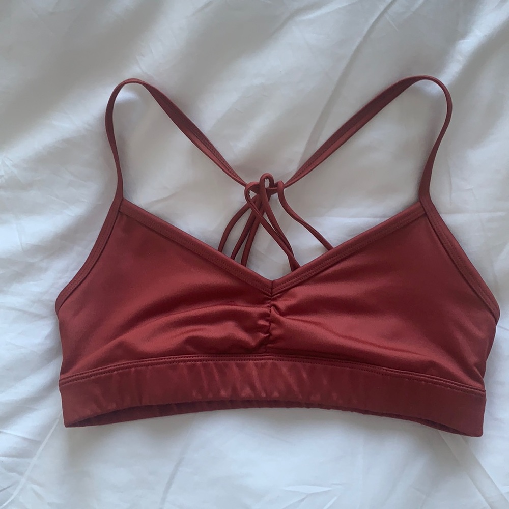 Alo yoga sports bra